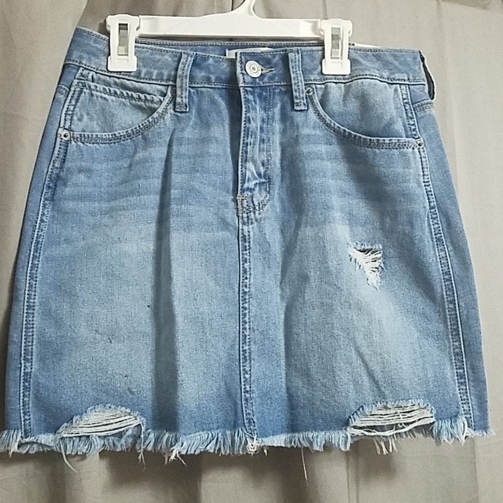 Light wash jean skirt